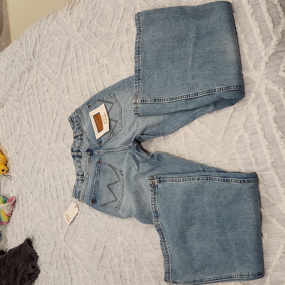 Billabong/Wrangler Super Flare patch jeans size 26, new with tags! - Picture 10 of 16